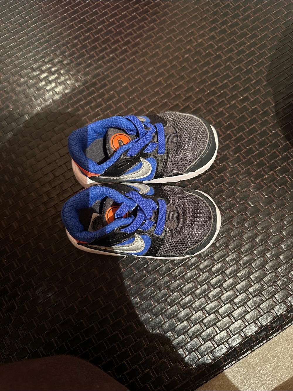 Nike infant size 4 Blue & Gray Athletic Sneakers
